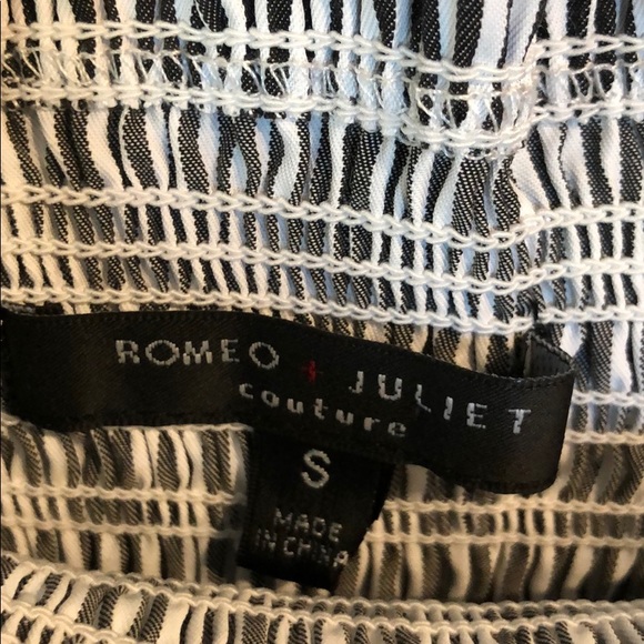 🎄Romantic Couture Off Shoulder Top🎄 - Picture 5 of 6